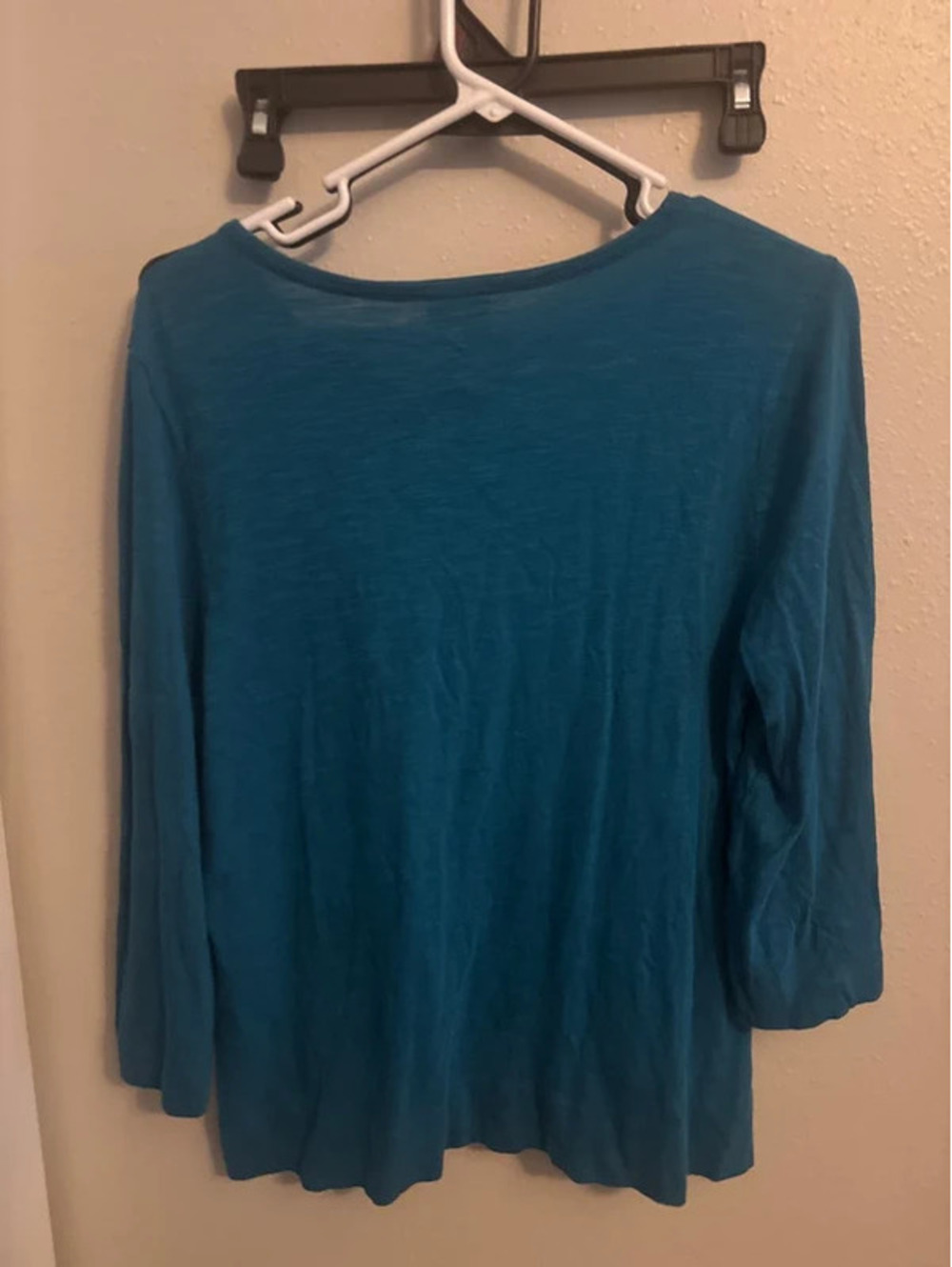 Size medium Chico‘s quarter length sleeve, dressy casual shirt - Picture 5 of 7